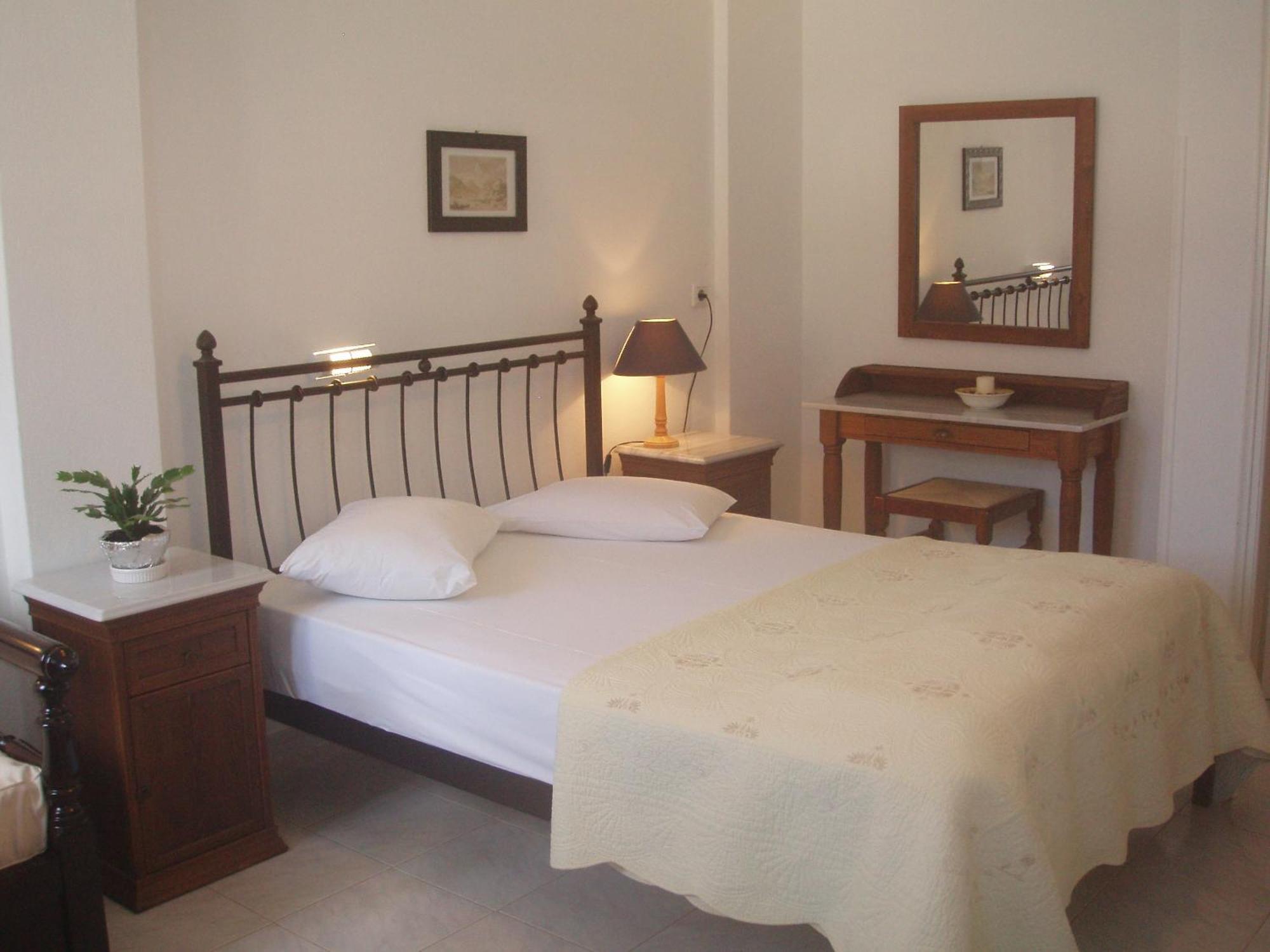 Aglaia Studios Kamares  Luaran gambar