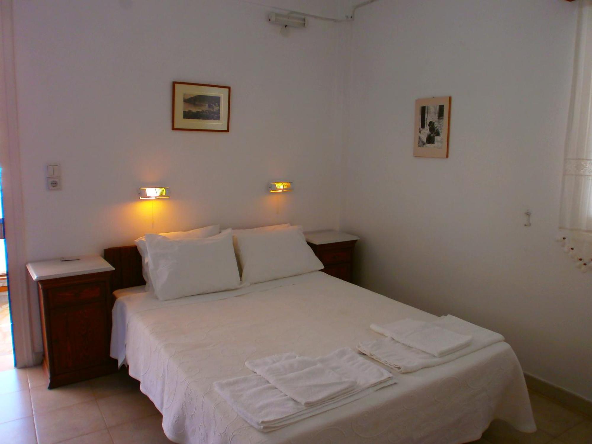 Aglaia Studios Kamares  Bilik gambar