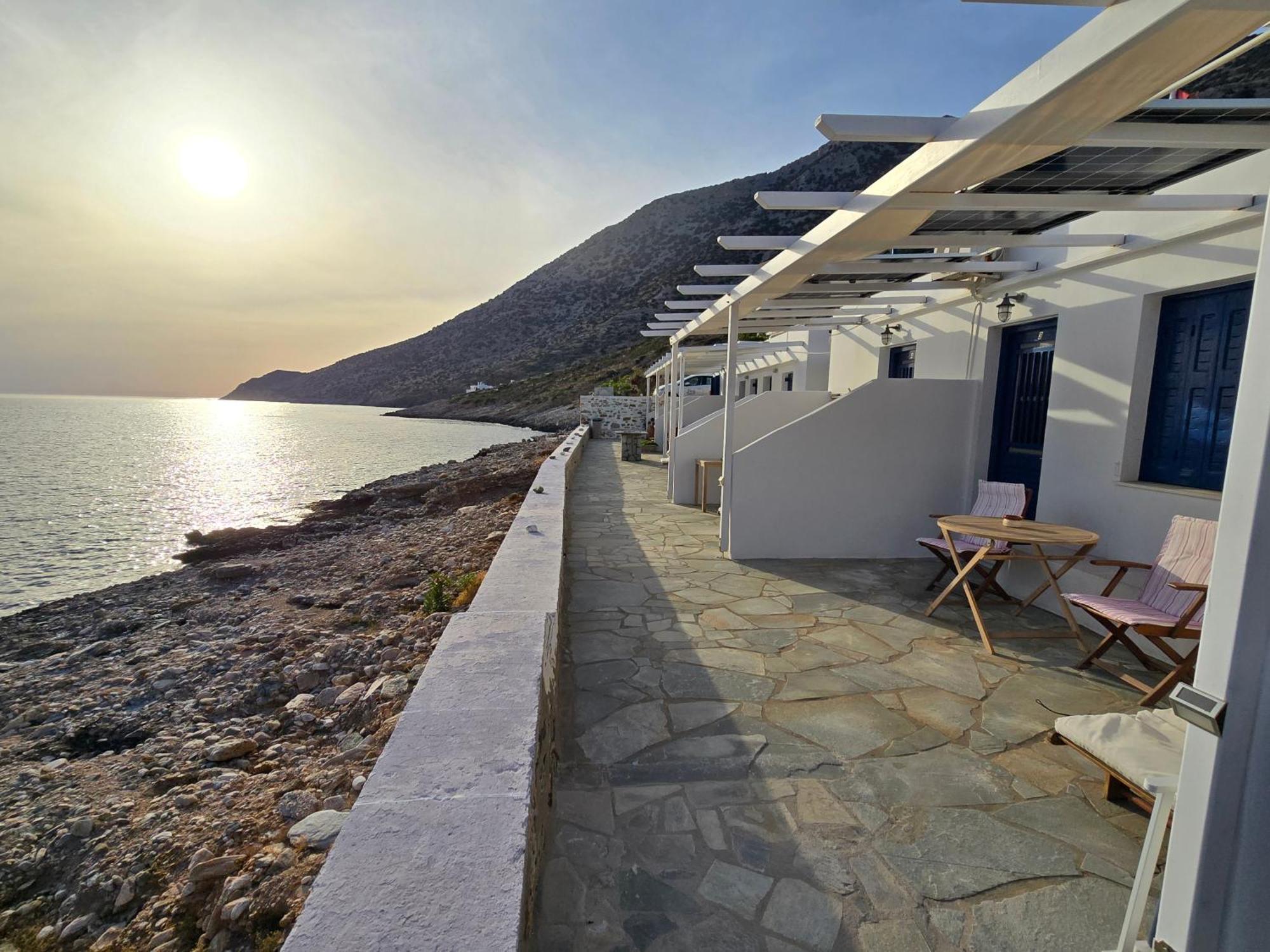 Aglaia Studios Kamares  Luaran gambar