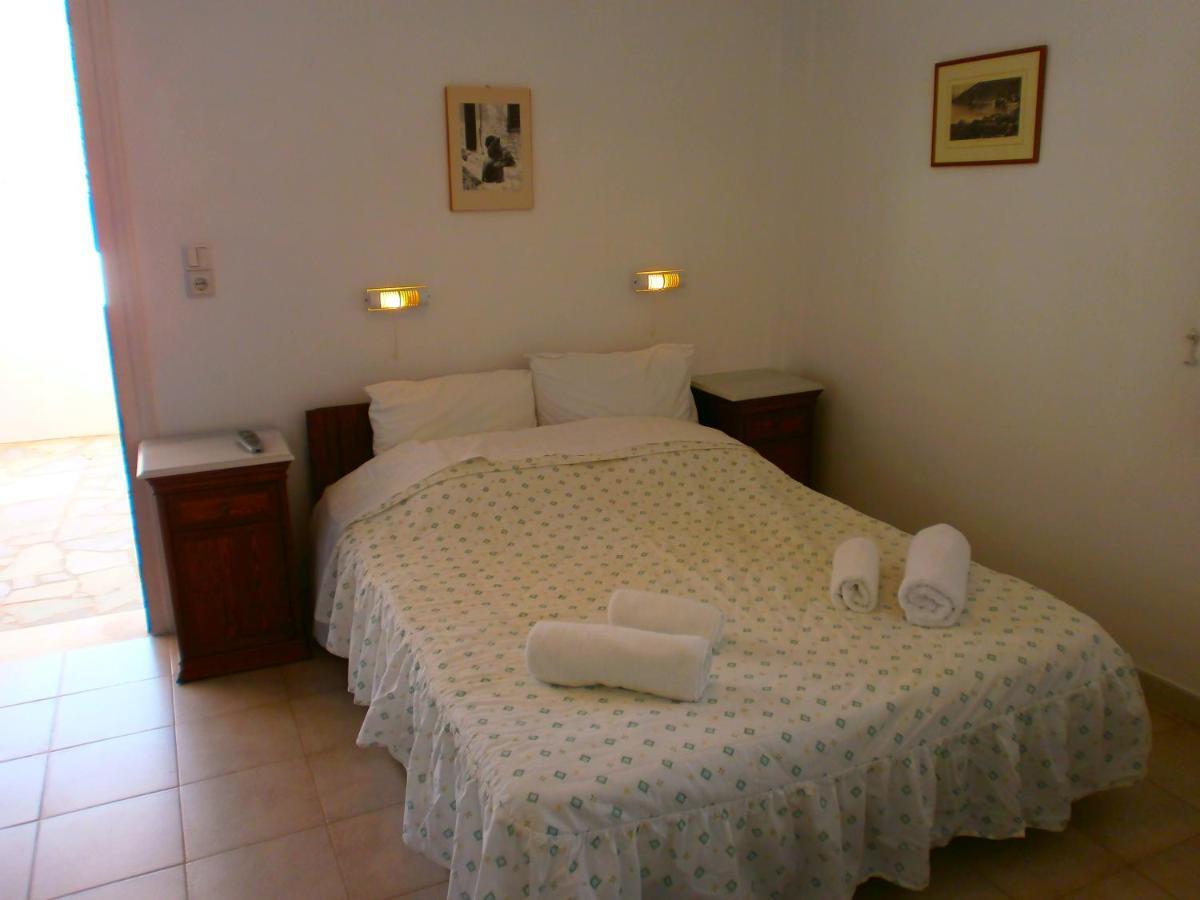 Aglaia Studios Kamares  Luaran gambar